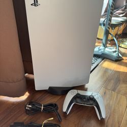 PS5 Sony PlayStation 5 in White with Controller