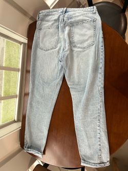 H&M jeans light wash straight regular fit high waist. Size U.S. 10