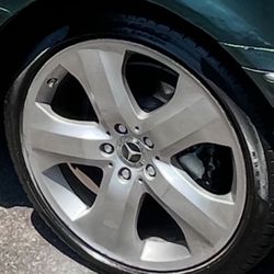 Size19 Rims 5x112  66.6Hub Fit Mercades Or VW 400$  5x112  66.6Hub Fit Mercades Or VW 300$  Pickup Perth Amboy Nj 
