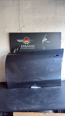 Tesla Model Y 2026 front door Lh