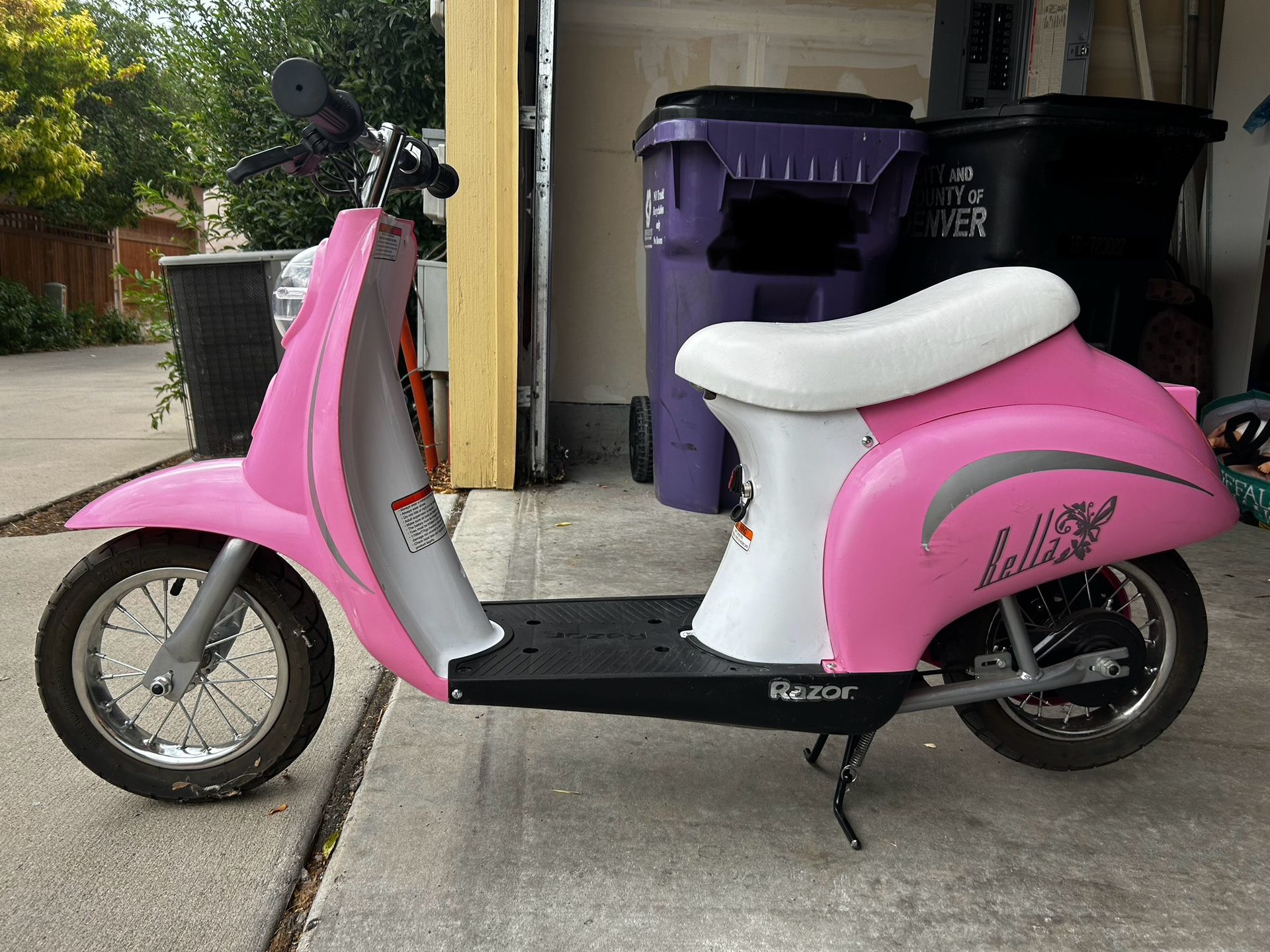 Razor Pocket Mod Bella Electric Scooter