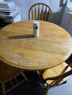 Mesa con 4 sillas