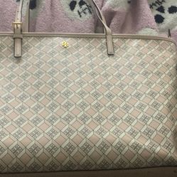 Tory Burch Baby Pink Purse 🩷
