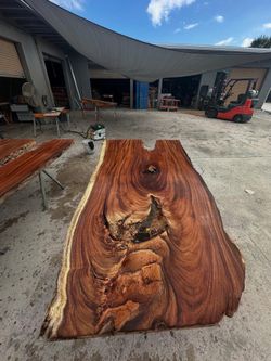 Live edge slabs, lumber
