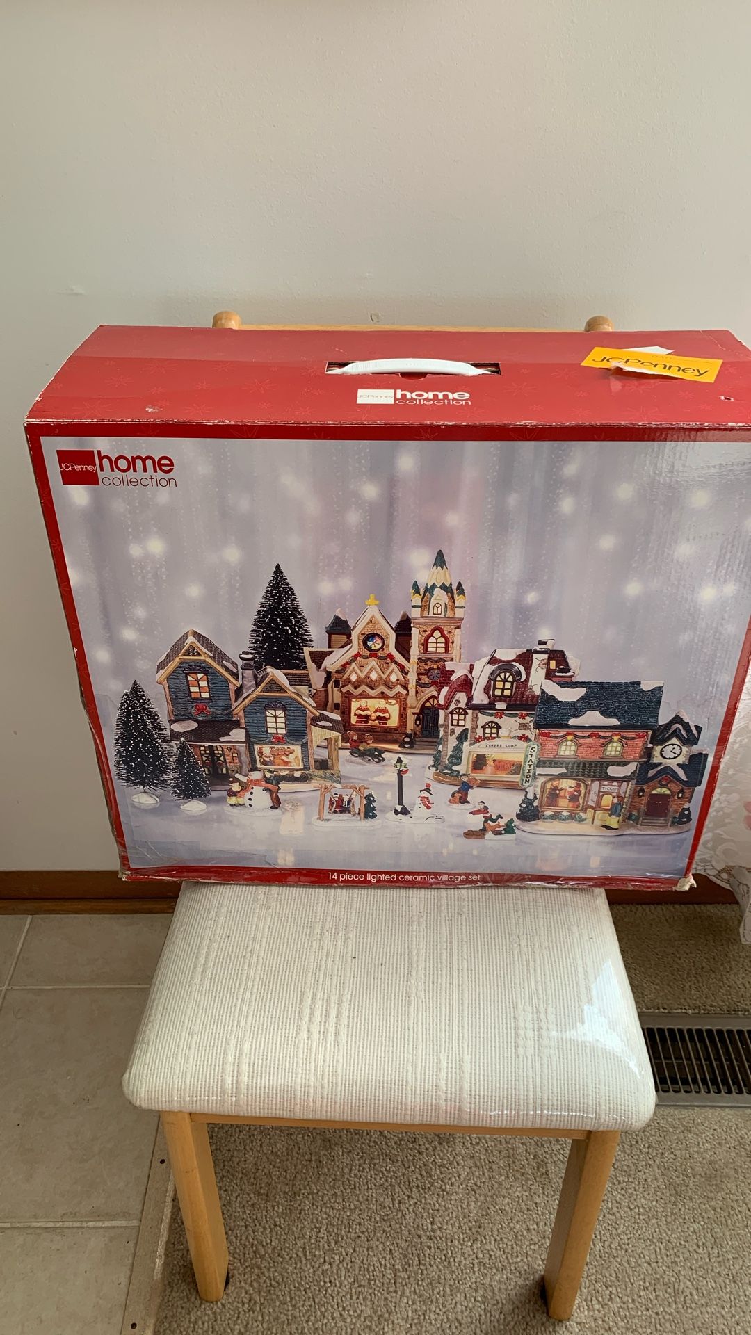 14 Pieces Lighted Ceramic Village Set