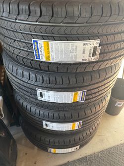 285/45R22 Tires – Set of 4