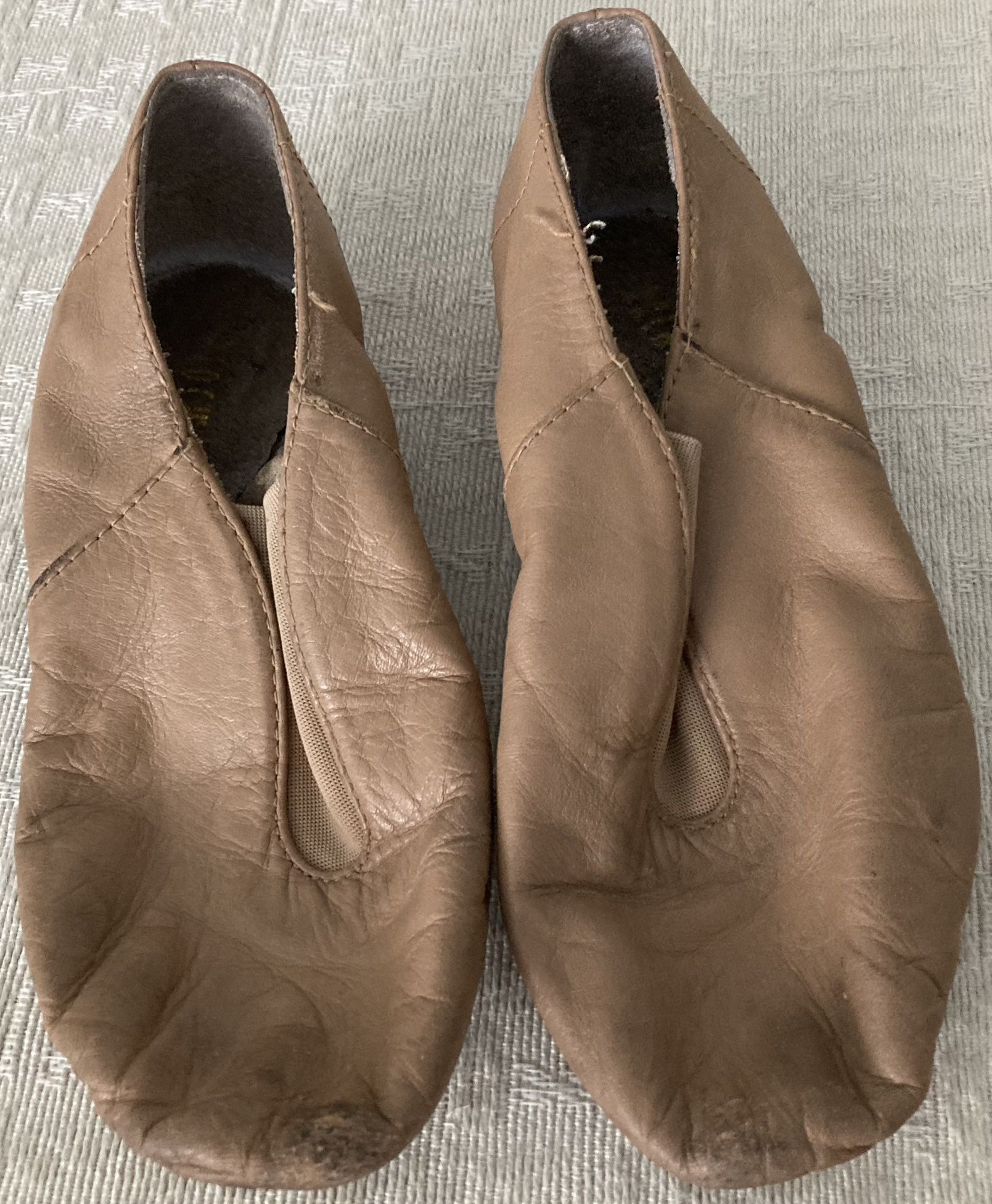 Bloch Size 1.5 Tan Jazz Shoes