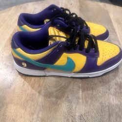 Dunk Low LISA LESILE" COURT PURPLE-EMERALD 