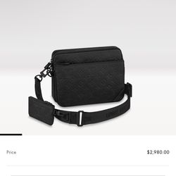 Louis Vuitton Men’s Trio Messenger 
