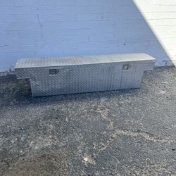 Aluminum Toolbox For Full Sized Pickup