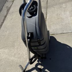 Tennant Water Vacuum 