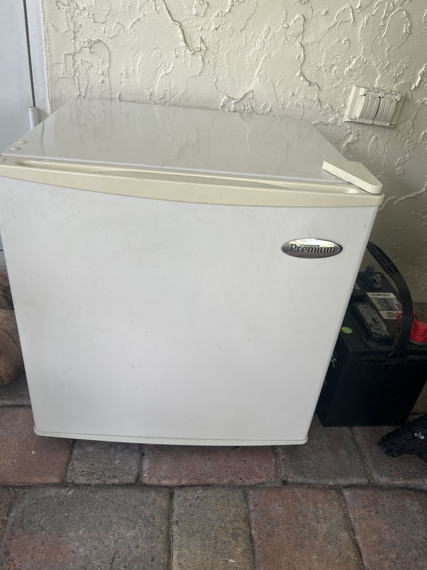 1.7 cube refrigerator