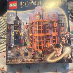 Brand New Lego Harry Potter Diagon alley