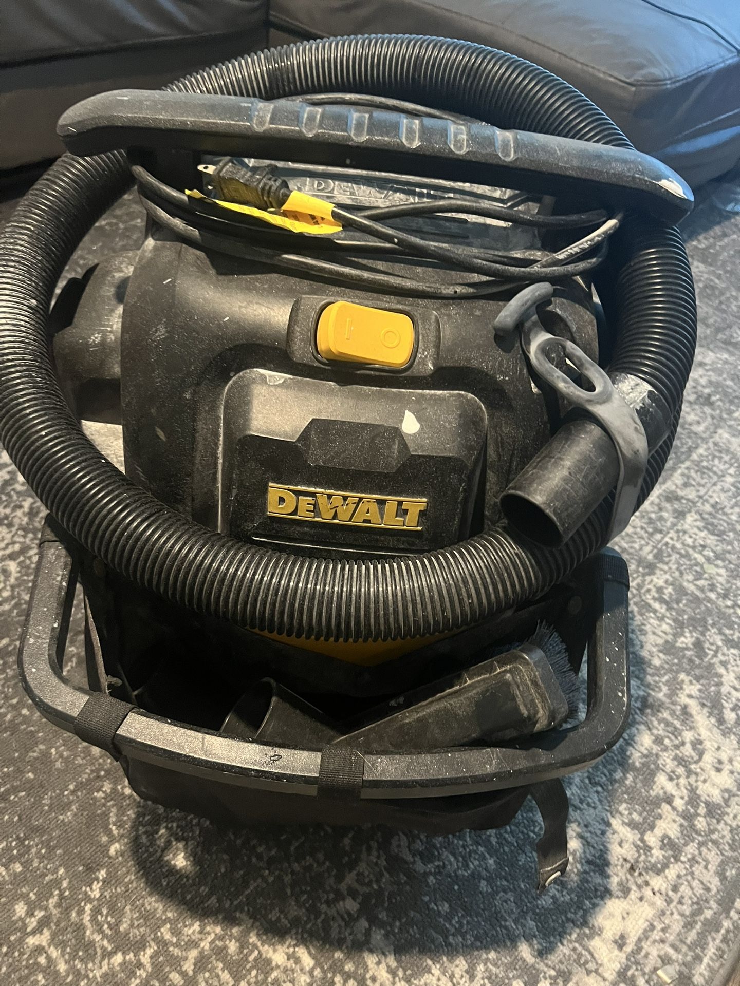 Dewalt 9 Gal Wet/dry Vac