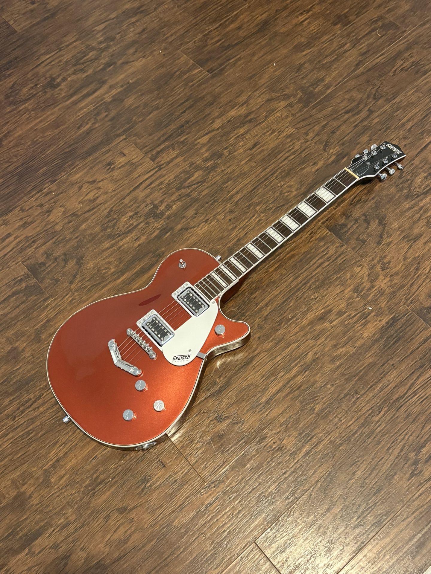 G5220 Electromatic Jet BT Single-Cut with V-Stoptail