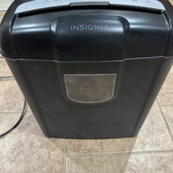 Insignia Paper Shredder 
