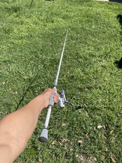 Bass Pro Shops Johnny Morris CarbonLite Spinning Combo - 1000 - 7'