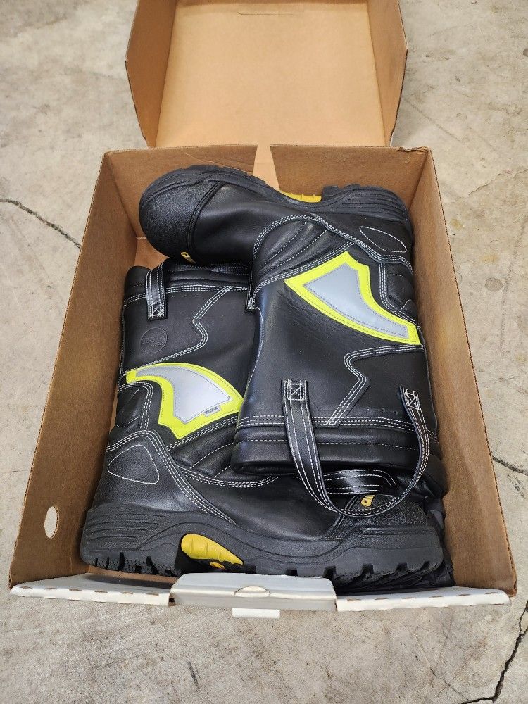 Globe Structural Firefighting Boots