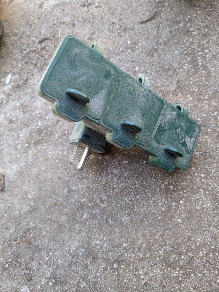 Litesun Model LT-2 Green 3-Outlet Power Adapter