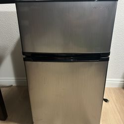 Mini Fridge/Freezer Combo