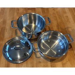 5 qt 5ply steamer. 3 qt retails 300.00  All-Clad Stainless Steel 5-quart induction compatible. Metalcrafters.