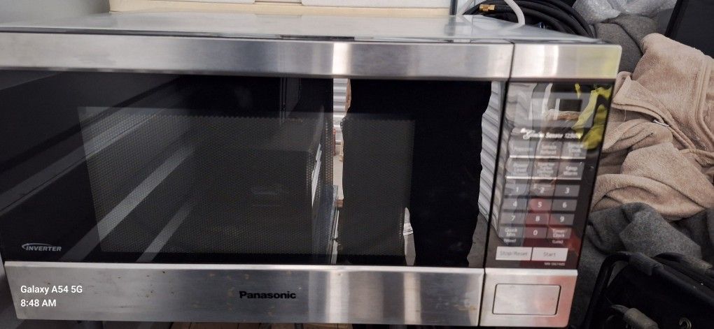 Panasonic Large Microwave.