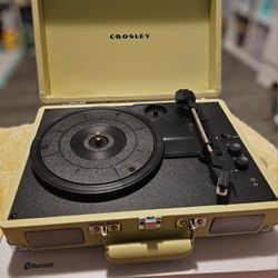 Crosley Cruiser Deluxe Turntable 
