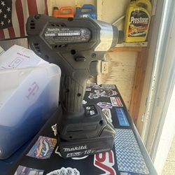 Makita XDT15 Impact Drill (with Battery!)