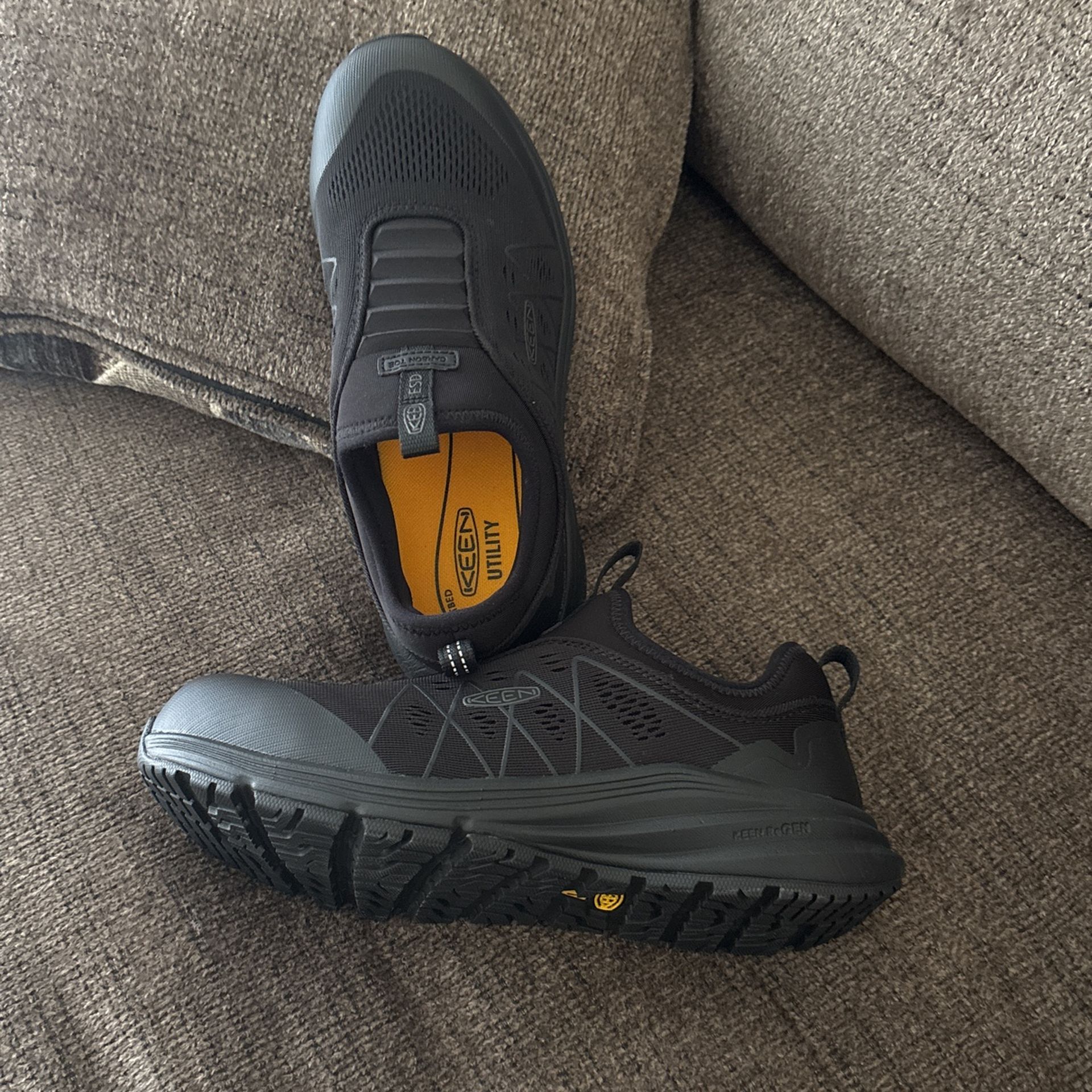 New KEEN WORk Shoes Size 8