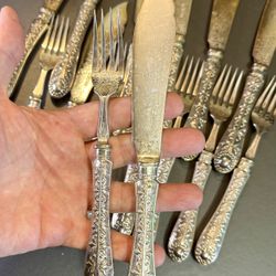18 Pieces Antique LOCKWOOD BROTHERS Ornate Dinner Set Knives And Forks Cutlery