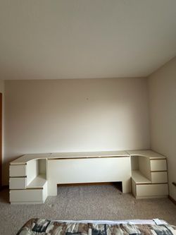 Queen bedroom set