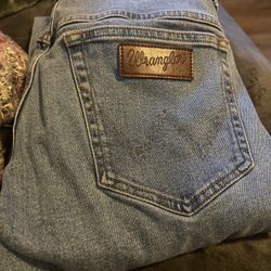 Wrangler 34 X 30 Blue Jeans