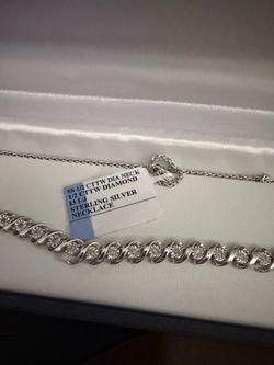 Stunning diamond necklace, new with tags!