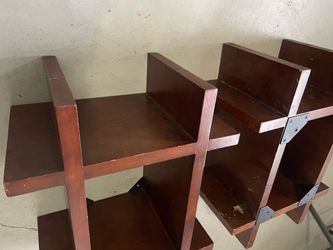 Hangable shelves