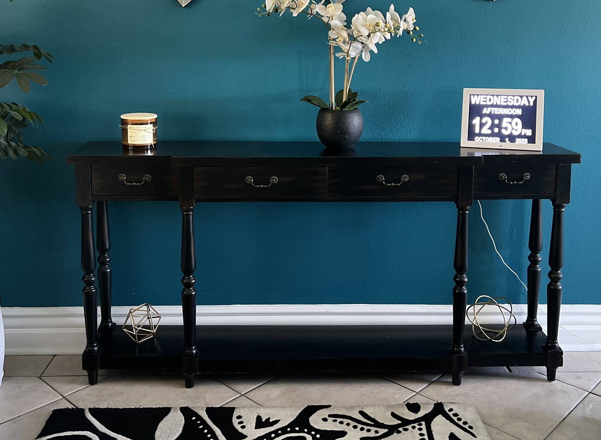 Accent Table
