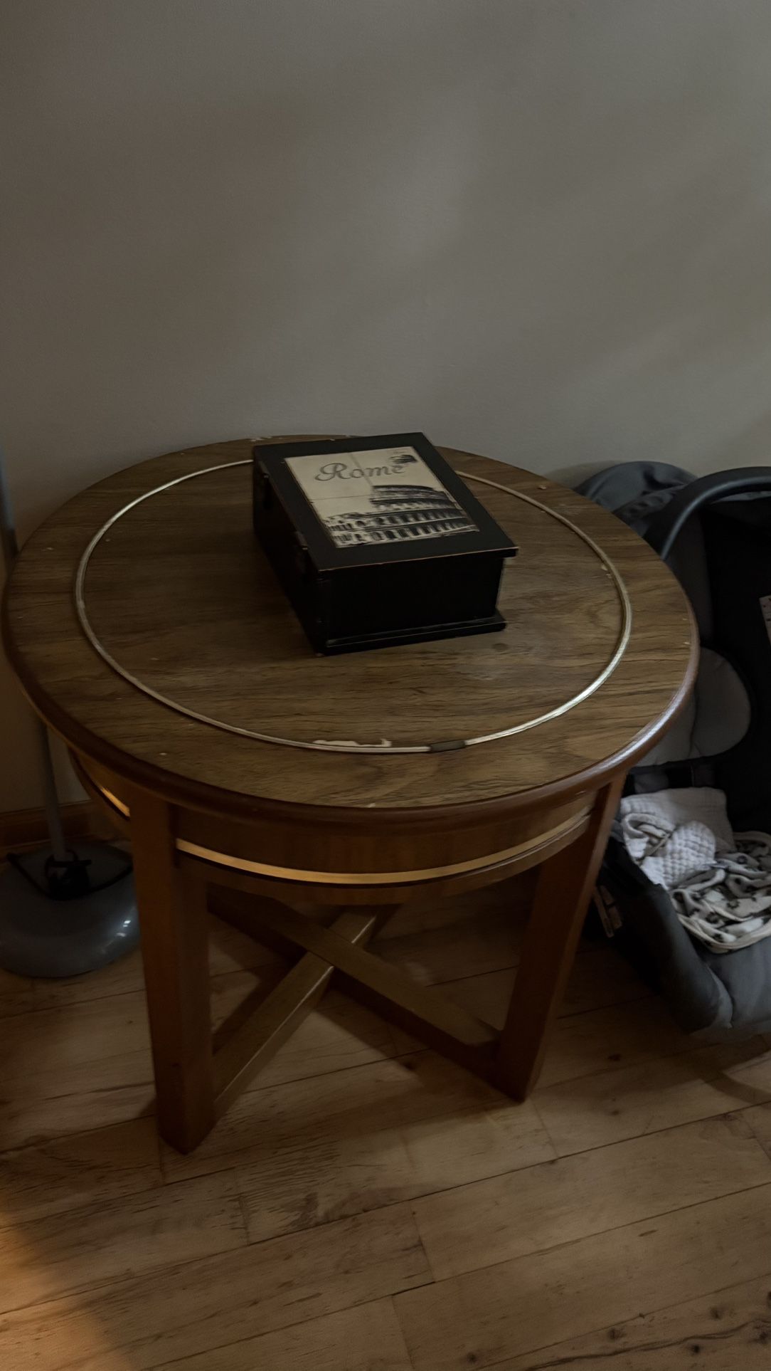Circle Table