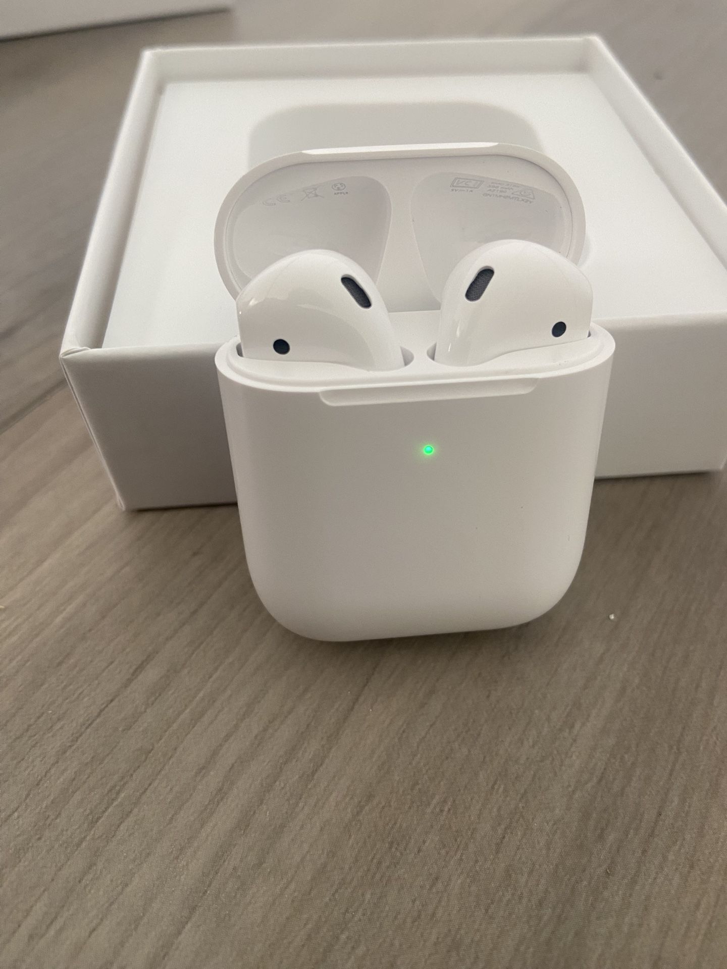 airpods bluetooth headphones white