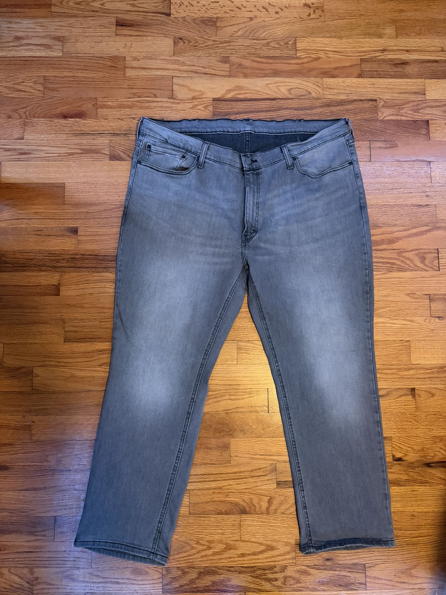 Levi 541’s Size 44x30 athletic taper