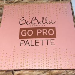 #20 Be Bella Pro Eyeshadow Palette 