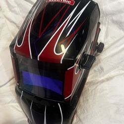 Lincoln Electric Automatic Darkening Welding Helmet