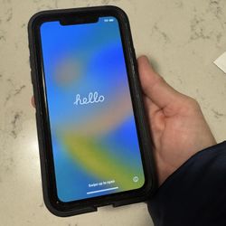 iPhone 11 Pro Max 264 Gb & Otter Box Defender  Case