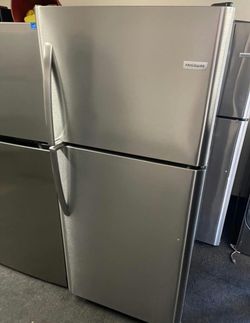 Great deal: Frigidaire Stainless Top Mount, adjustable shelves