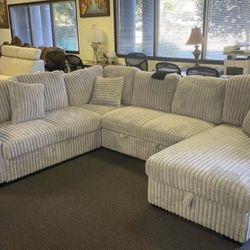 ‼️🛋GRAY VELVET SECTIONAL WITH SLEEPER BED INSIDE!! PRICE INCLUDES DELIVERY $1325!!