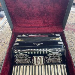 Lira Centro Matic Model 20 Black Accordion