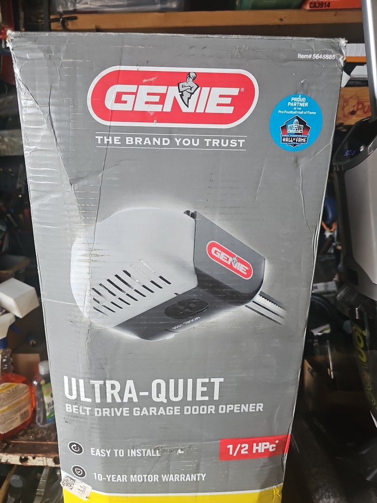 GENIE 41126U ULTRA -QUIET BELT DRIVEN GARAGE DOOR OPENER.1/2 HORSE POWER.