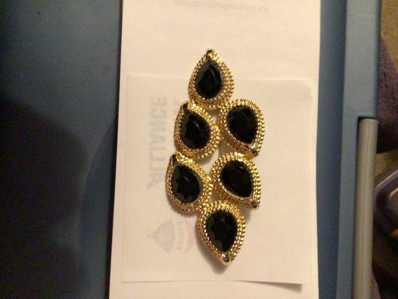 Vintage Gold Tone Diamond Shaped With Black Stones Brooch Pin