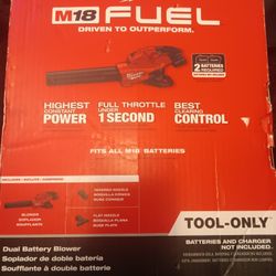 Milwaukee

M18 FUEL Dual Battery 145 MPH 600 CFM 18-Volt Lithium-Ion Brushless Cordless Handheld Blower (Tool-Only)

