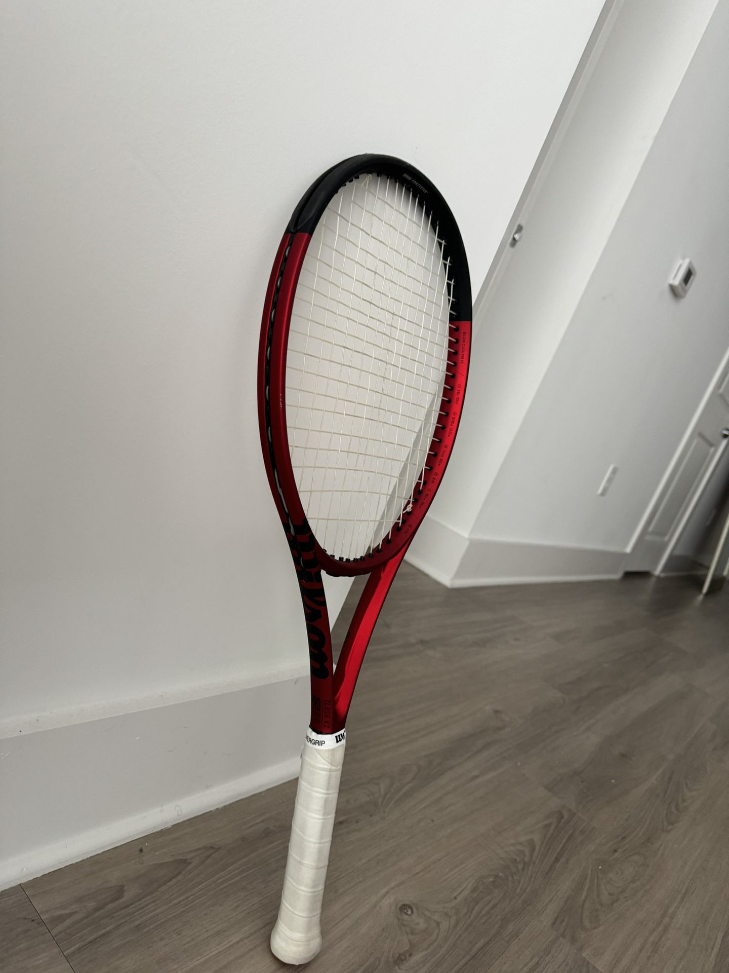 Brand new Wilson clash V2 pro tennis racket 100 Grip size 4 3/8” for sale 