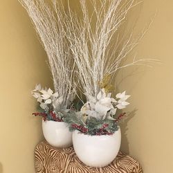 Set of two large flowers