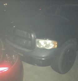 05 Dodge Ram v8 1500